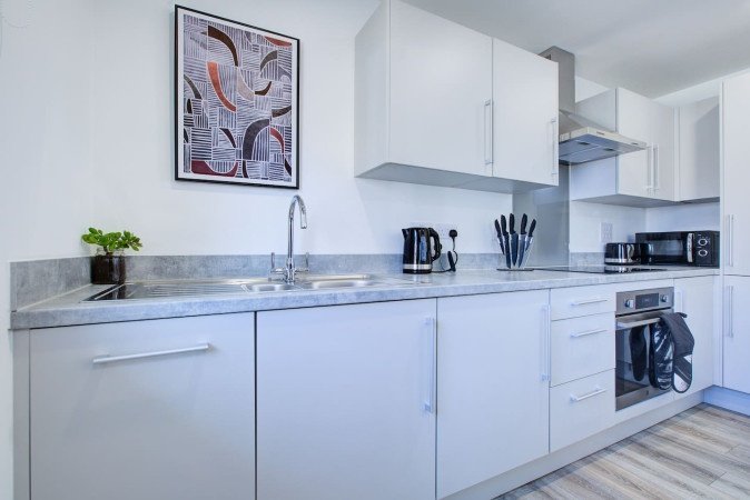 Holiday Apartments Essex – Corporate Accommodation UK Book-Holiday-Apartments-Essex-for-family-and-business-stays.-Stylish-self-catering-accommodation-with-parking-&-excellent-transport-links.