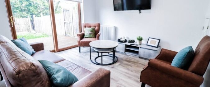 Book Bexleyheath Accommodation in South London. Our short let rentals offer cheap contractor apartments and holiday self-catering stays