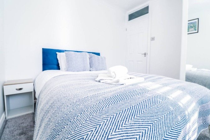 Bexleyheath Accommodation – Short Let Corporate Rentals London Book-Bexleyheath-Accommodation-in-South-London.-Our-short-let-rentals-offer-cheap-contractor-apartments-and-holiday-self-catering-stays