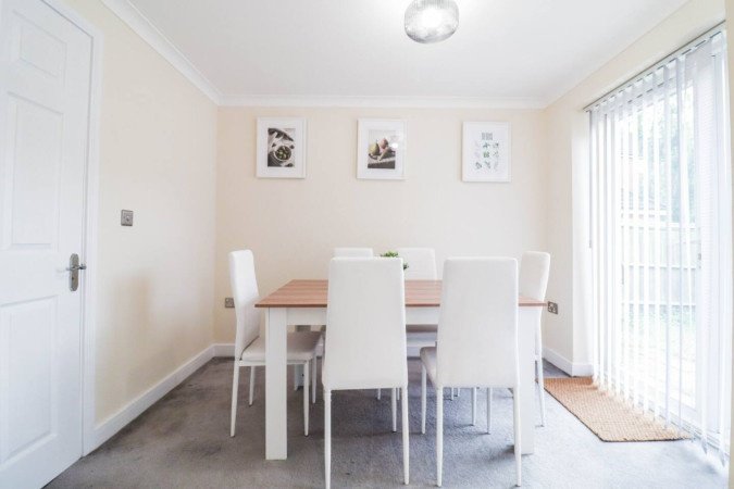 Accommodation in Woolwich | Short Let Apartments East London Book-accommodation-in-Woolwich-with-free-parking,-WiFi,-and-Elizabeth-Line-access.-Stay-near-London,-Canary-Wharf,-and-Heathrow-Airport.