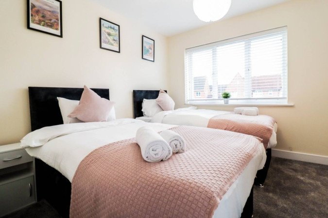 Accommodation in Woolwich | Short Let Apartments East London Book-accommodation-in-Woolwich-with-free-parking,-WiFi,-and-Elizabeth-Line-access.-Stay-near-London,-Canary-Wharf,-and-Heathrow-Airport.