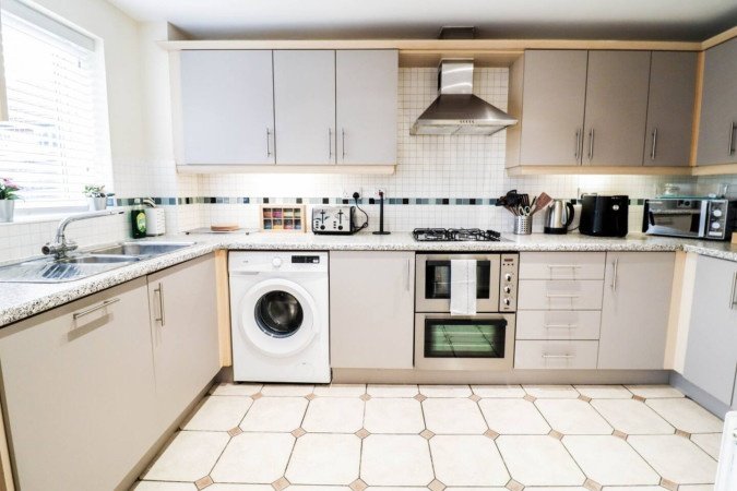 Accommodation in Woolwich | Short Let Apartments East London Book-accommodation-in-Woolwich-with-free-parking,-WiFi,-and-Elizabeth-Line-access.-Stay-near-London,-Canary-Wharf,-and-Heathrow-Airport.
