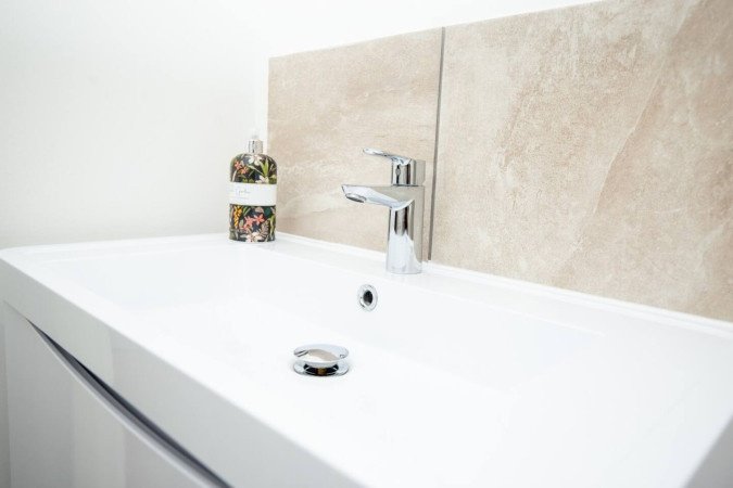 Accommodation near Hastings Beach | Urban Stay Stay-at-Accommodation-near-Hastings-Beach.-Furnished-short-let-apartment-for-cheaper-prices-than-hotel-rooms.-Book-our-holiday-apartments-now