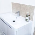 Stay at St Leonards on Sea Apartment near Hastings Beach. Modern stay with WiFi, parking, and easy access to transport links and attractions.