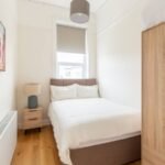 Stay at St Leonards on Sea Apartment near Hastings Beach. Modern stay with WiFi, parking, and easy access to transport links and attractions.