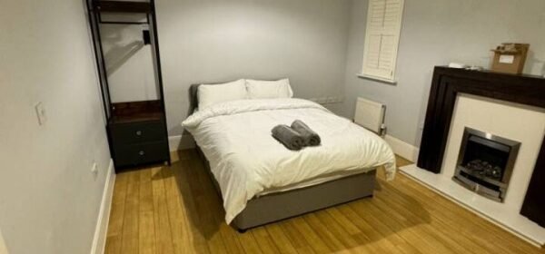 Book Holiday Apartments Colchester for family stays and business trips. Ideal for extended stays near Colchester Station & Essex attractions.