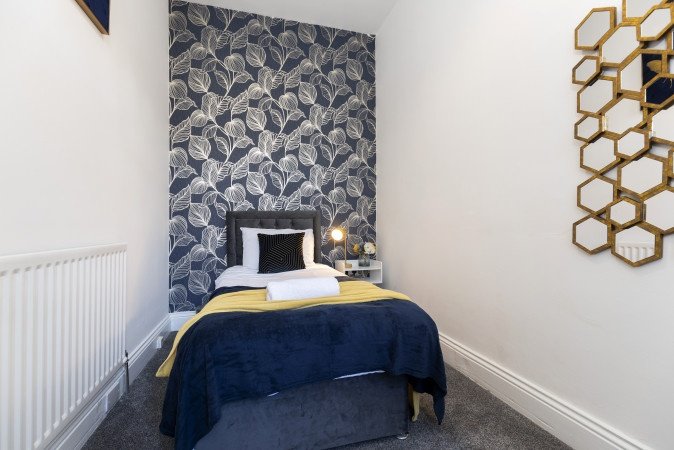 Holiday Accommodation Sunderland | Pet-Friendly Short Lets Book-Holiday-Accommodation-Sunderland-near-Sunderland-Royal-Hospital-and-the-University-of-Sunderland.-Ideal-for-family,-and-extended-stays.