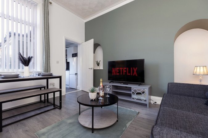 Holiday Accommodation Sunderland | Pet-Friendly Short Lets Book-Holiday-Accommodation-Sunderland-near-Sunderland-Royal-Hospital-and-the-University-of-Sunderland.-Ideal-for-family,-and-extended-stays.