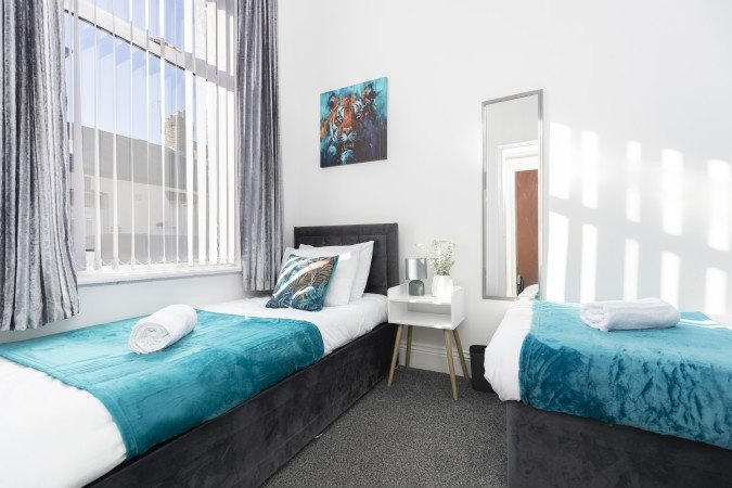 Holiday Accommodation Sunderland | Pet-Friendly Short Lets Book-Holiday-Accommodation-Sunderland-near-Sunderland-Royal-Hospital-and-the-University-of-Sunderland.-Ideal-for-family,-and-extended-stays.