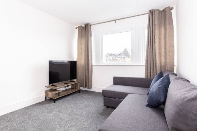 Holiday Apartments Saint Leonards-on-Sea near Hastings Beach Stay-at-Holiday-Apartments-Saint-Leonards-on-Sea.-Our-short-let-accommodation-near-Hastings-Beach-is-ideal-for-corporate-lets-and-leisure-stay