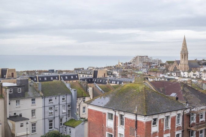 Holiday Apartments Saint Leonards-on-Sea near Hastings Beach Stay-at-Holiday-Apartments-Saint-Leonards-on-Sea.-Our-short-let-accommodation-near-Hastings-Beach-is-ideal-for-corporate-lets-and-leisure-stay