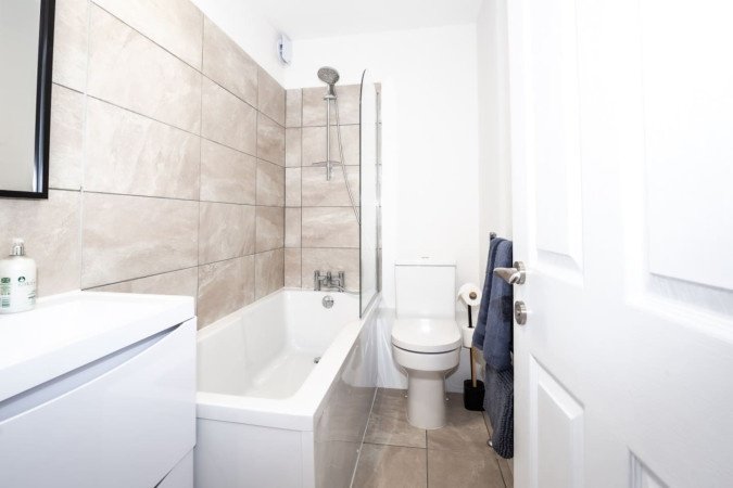 Holiday Apartments Saint Leonards-on-Sea near Hastings Beach Stay-at-Holiday-Apartments-Saint-Leonards-on-Sea.-Our-short-let-accommodation-near-Hastings-Beach-is-ideal-for-corporate-lets-and-leisure-stay