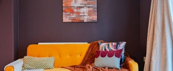 Stay at Short Term Apartments Ipswich near the town centre. Spacious accommodation with parking, great transport links, & nearby attractions.