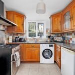 Book Contractor Accommodation Plymouth with parking. Our cheap holiday homes are ideal for short let rentals and extended stays