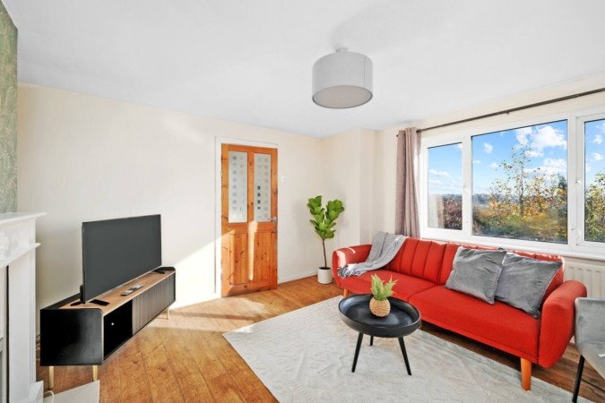 Contractor Accommodation Plymouth – Weekly or Monthly Rentals Book-Contractor-Accommodation-Plymouth-with-parking.-Our-cheap-holiday-homes-are-ideal-for-short-let-rentals-and-extended-stays