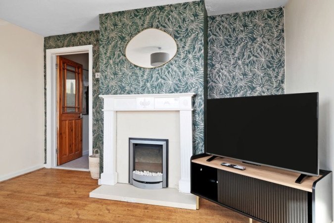 Contractor Accommodation Plymouth – Weekly or Monthly Rentals Book-Contractor-Accommodation-Plymouth-with-parking.-Our-cheap-holiday-homes-are-ideal-for-short-let-rentals-and-extended-stays