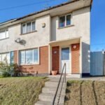 Book Contractor Accommodation Plymouth with parking. Our cheap holiday homes are ideal for short let rentals and extended stays