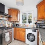 Book Contractor Accommodation Plymouth with parking. Our cheap holiday homes are ideal for short let rentals and extended stays