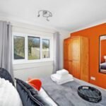 Book Contractor Accommodation Plymouth with parking. Our cheap holiday homes are ideal for short let rentals and extended stays