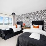 Book Contractor Accommodation Plymouth with parking. Our cheap holiday homes are ideal for short let rentals and extended stays