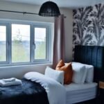 Book Contractor Accommodation Plymouth with parking. Our cheap holiday homes are ideal for short let rentals and extended stays