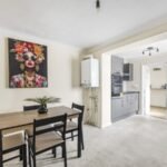 Book Cheap Ipswich Accommodation with parking today! Our short let rentals and holiday home are near Ipswich Centre and train station