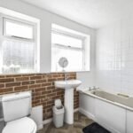 Book Cheap Ipswich Accommodation with parking today! Our short let rentals and holiday home are near Ipswich Centre and train station