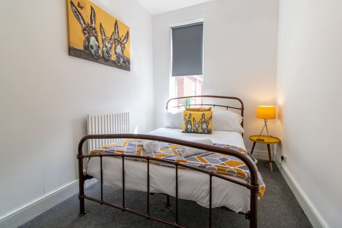 Short Let Apartments South Shields | Coastal Stays Tyne & Wear Book-Short-Let-Apartments-South-Shields-for-family-stays-and-business-trips.-Ideal-for-coastal-breaks-and-extended-stay-accommodation