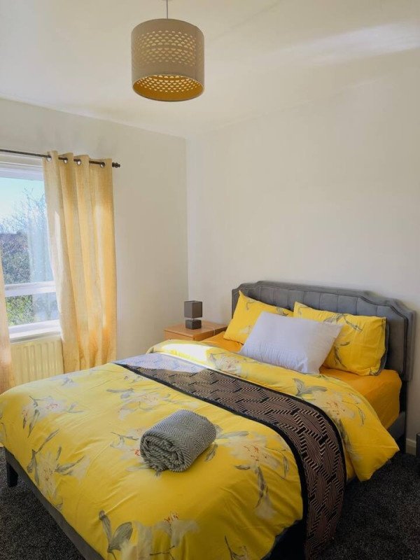 Holiday Apartments Carlisle – Accommodation near Hadrian’s Wall Stay-at-Holiday-Apartments-Carlisle-near-Hadrian’s-Wall.-Our-Short-Let-Accommodation-with-parking,-WiFi,-and-easy-access-to-transport-links-and-business-areas.-Book-Now