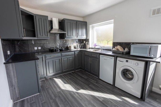 Holiday Apartments Carlisle – Accommodation near Hadrian’s Wall Stay-at-Holiday-Apartments-Carlisle-near-Hadrian’s-Wall.-Our-Short-Let-Accommodation-with-parking,-WiFi,-and-easy-access-to-transport-links-and-business-areas.-Book-Now