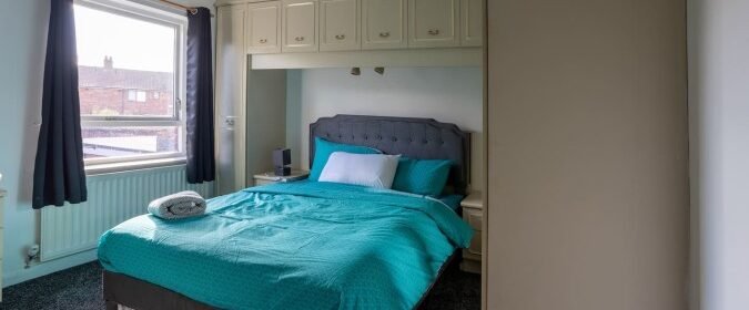Stay at Holiday Apartments Carlisle near Hadrian’s Wall. Our Short Let Accommodation with parking, WiFi, and easy access to transport links and business areas. Book Now