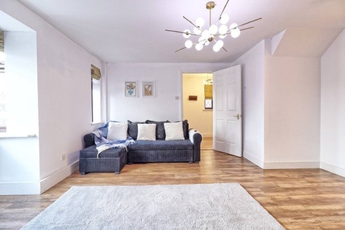 Short Let Apartments Essex | Rivenhall Holiday Cottage to Rent Book-Short-Let-Apartments-Essex-at-Rivenhall-Holiday-Cottage.-Ideal-for-corporate-lets,-contractors,-and-extended-stay-accommodation-near-Chelmsford,-London-Liverpool-Street,-and-Stansted-Airport.