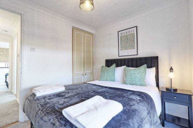 Short Let Apartments Essex | Rivenhall Holiday Cottage to Rent Book-Short-Let-Apartments-Essex-at-Rivenhall-Holiday-Cottage.-Ideal-for-corporate-lets,-contractors,-and-extended-stay-accommodation-near-Chelmsford,-London-Liverpool-Street,-and-Stansted-Airport.