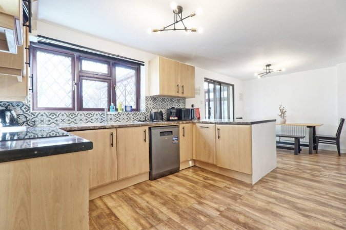 Short Let Apartments Essex | Rivenhall Holiday Cottage to Rent Book-Short-Let-Apartments-Essex-at-Rivenhall-Holiday-Cottage.-Ideal-for-corporate-lets,-contractors,-and-extended-stay-accommodation-near-Chelmsford,-London-Liverpool-Street,-and-Stansted-Airport.