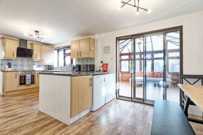 Short Let Apartments Essex | Rivenhall Holiday Cottage to Rent Book-Short-Let-Apartments-Essex-at-Rivenhall-Holiday-Cottage.-Ideal-for-corporate-lets,-contractors,-and-extended-stay-accommodation-near-Chelmsford,-London-Liverpool-Street,-and-Stansted-Airport.