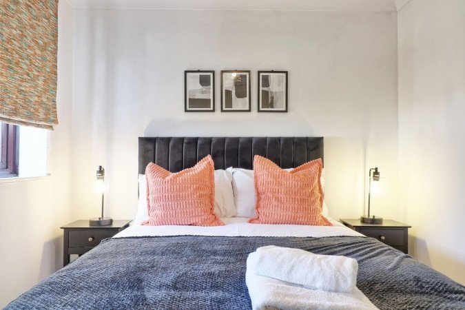 Short Let Apartments Essex | Rivenhall Holiday Cottage to Rent Book-Short-Let-Apartments-Essex-at-Rivenhall-Holiday-Cottage.-Ideal-for-corporate-lets,-contractors,-and-extended-stay-accommodation-near-Chelmsford,-London-Liverpool-Street,-and-Stansted-Airport.