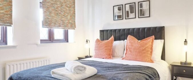 Book Short Let Apartments Essex at Rivenhall Holiday Cottage. Ideal for corporate lets, contractors, and extended stay accommodation near Chelmsford, London Liverpool Street, and Stansted Airport.