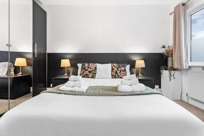 Stay at Twickenham Accommodation near Richmond. Furnished Short Let Holiday Rentals in South London for Business Travellers and Contractors.