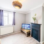 Stay at Short Let Apartments Ipswich available now for weekly or monthly rentals. Book cheap holiday homes with parking near the waterfront.