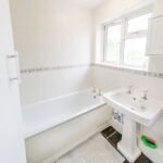 Stay at Short Let Apartments Ipswich available now for weekly or monthly rentals. Book cheap holiday homes with parking near the waterfront.