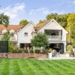 Stay at Holiday Homes Hertfordshire near Stansted Airport in Takeley. Spacious group accommodation with great transport links & attractions.