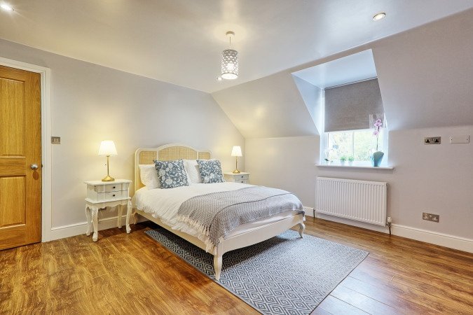 Holiday Homes Hertfordshire near Stansted Airport | Urban Stay Stay-at-Holiday-Homes-Hertfordshire-near-Stansted-Airport-in-Takeley.-Spacious-group-accommodation-with-great-transport-links-&-attractions.