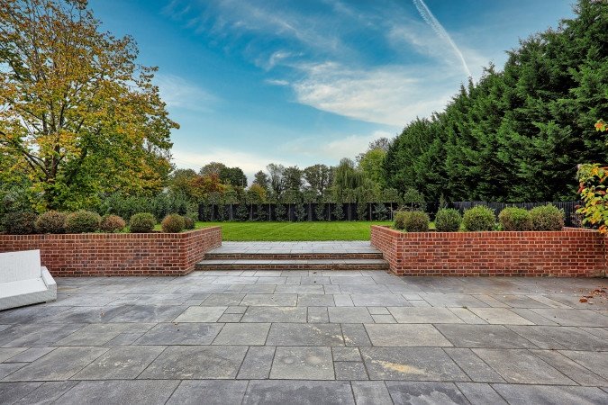 Holiday Homes Hertfordshire near Stansted Airport | Urban Stay Stay-at-Holiday-Homes-Hertfordshire-near-Stansted-Airport-in-Takeley.-Spacious-group-accommodation-with-great-transport-links-&-attractions.