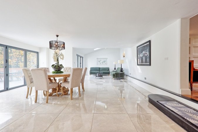 Holiday Homes Hertfordshire near Stansted Airport | Urban Stay Stay-at-Holiday-Homes-Hertfordshire-near-Stansted-Airport-in-Takeley.-Spacious-group-accommodation-with-great-transport-links-&-attractions.