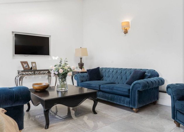 Holiday Homes Hertfordshire near Stansted Airport | Urban Stay Stay-at-Holiday-Homes-Hertfordshire-near-Stansted-Airport-in-Takeley.-Spacious-group-accommodation-with-great-transport-links-&-attractions.