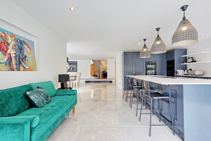 Holiday Homes Hertfordshire near Stansted Airport | Urban Stay Stay-at-Holiday-Homes-Hertfordshire-near-Stansted-Airport-in-Takeley.-Spacious-group-accommodation-with-great-transport-links-&-attractions.