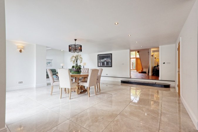 Holiday Homes Hertfordshire near Stansted Airport | Urban Stay Stay-at-Holiday-Homes-Hertfordshire-near-Stansted-Airport-in-Takeley.-Spacious-group-accommodation-with-great-transport-links-&-attractions.