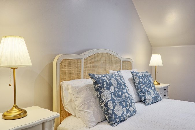 Holiday Homes Hertfordshire near Stansted Airport | Urban Stay Stay-at-Holiday-Homes-Hertfordshire-near-Stansted-Airport-in-Takeley.-Spacious-group-accommodation-with-great-transport-links-&-attractions.