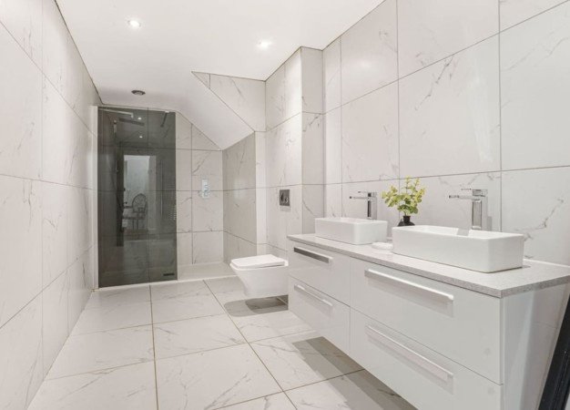 Holiday Homes Hertfordshire near Stansted Airport | Urban Stay Stay-at-Holiday-Homes-Hertfordshire-near-Stansted-Airport-in-Takeley.-Spacious-group-accommodation-with-great-transport-links-&-attractions.