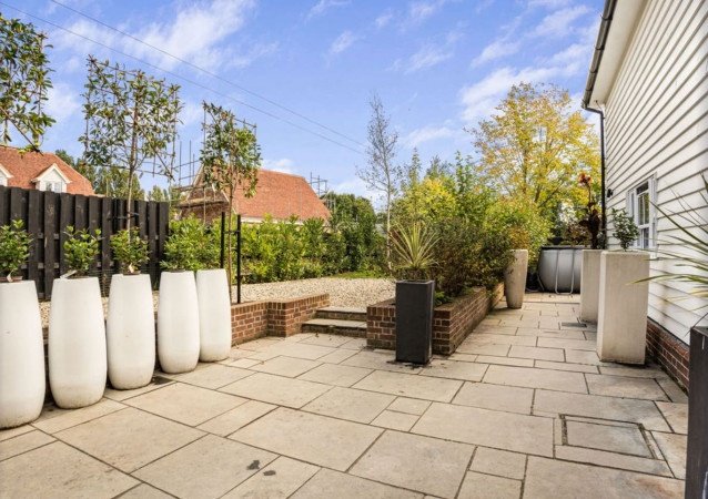 Holiday Homes Hertfordshire near Stansted Airport | Urban Stay Stay-at-Holiday-Homes-Hertfordshire-near-Stansted-Airport-in-Takeley.-Spacious-group-accommodation-with-great-transport-links-&-attractions.